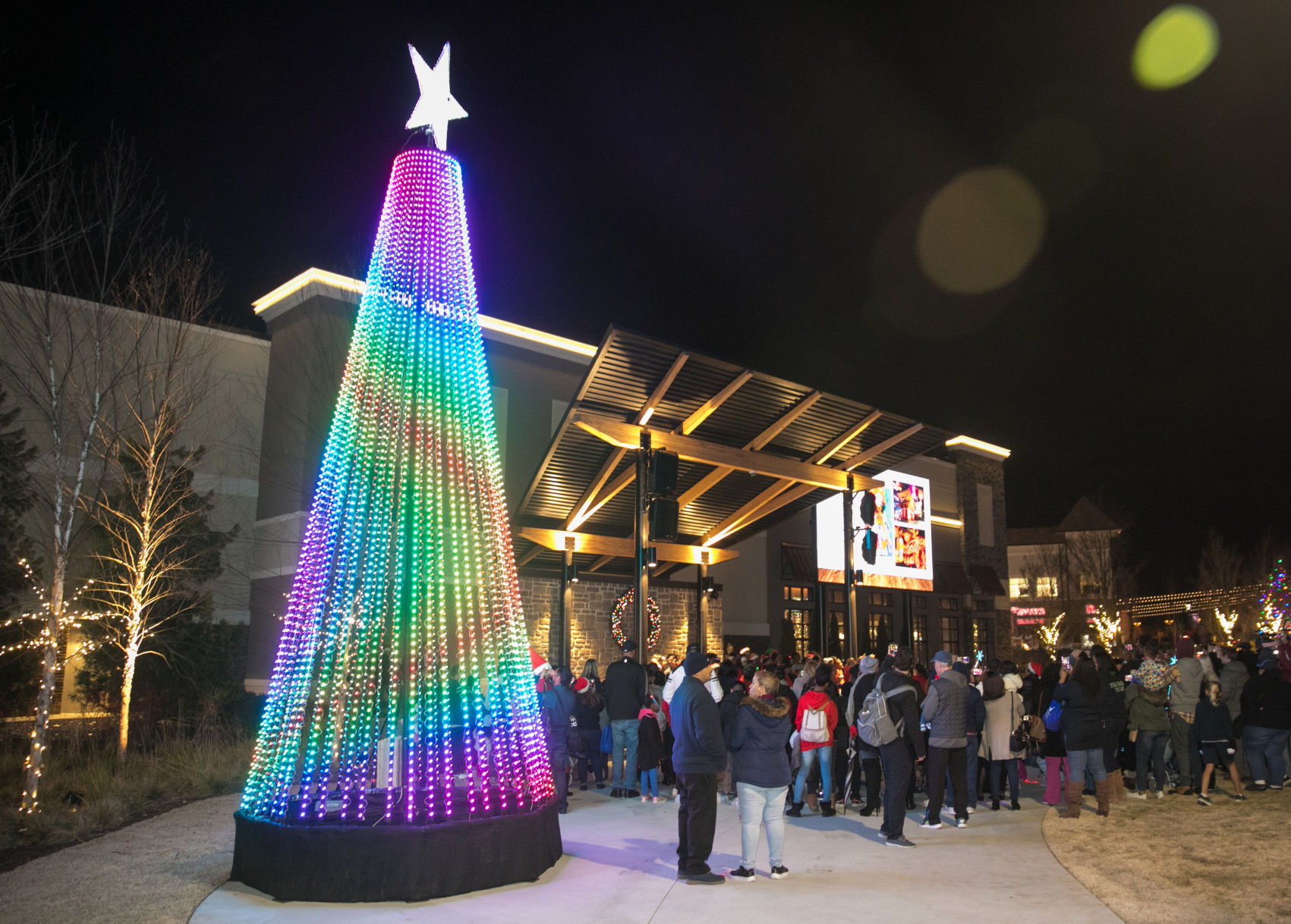 Peachtree Corners’ Holiday Glow